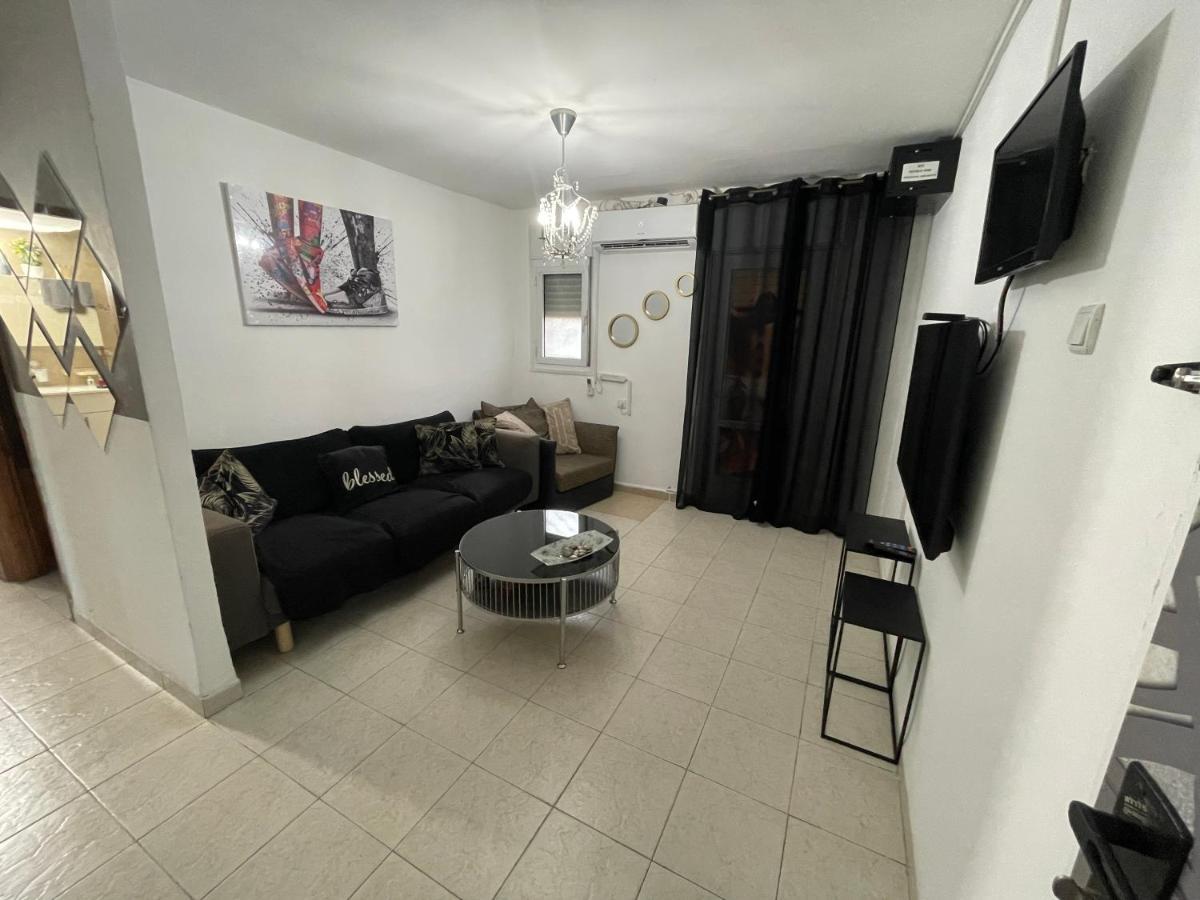 Ferienwohnung אירוח על הים Haifa Exterior foto